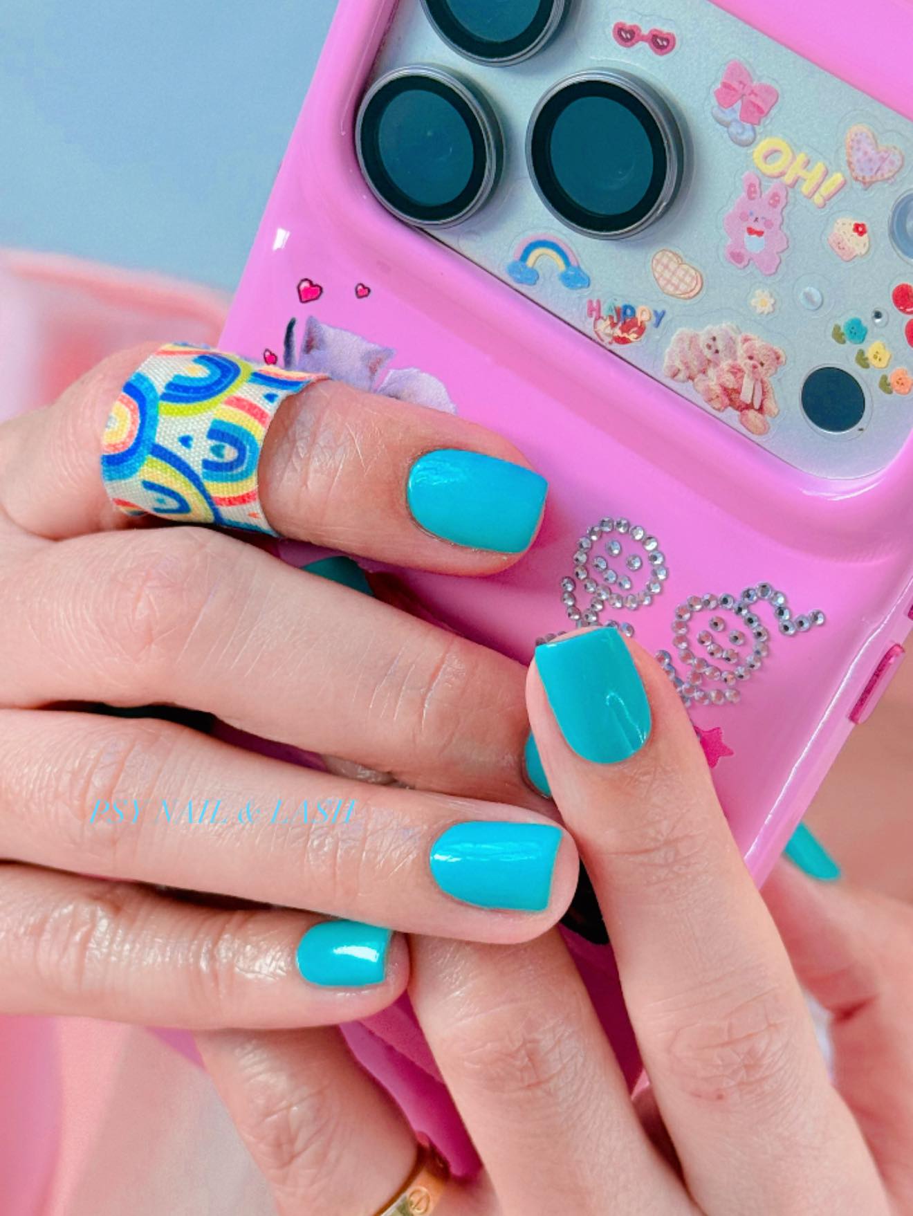 ผลงานเล็บสีฟ้าสดใสจาก PSY Nail&Lash